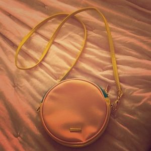 Studio DIY clutch with strap